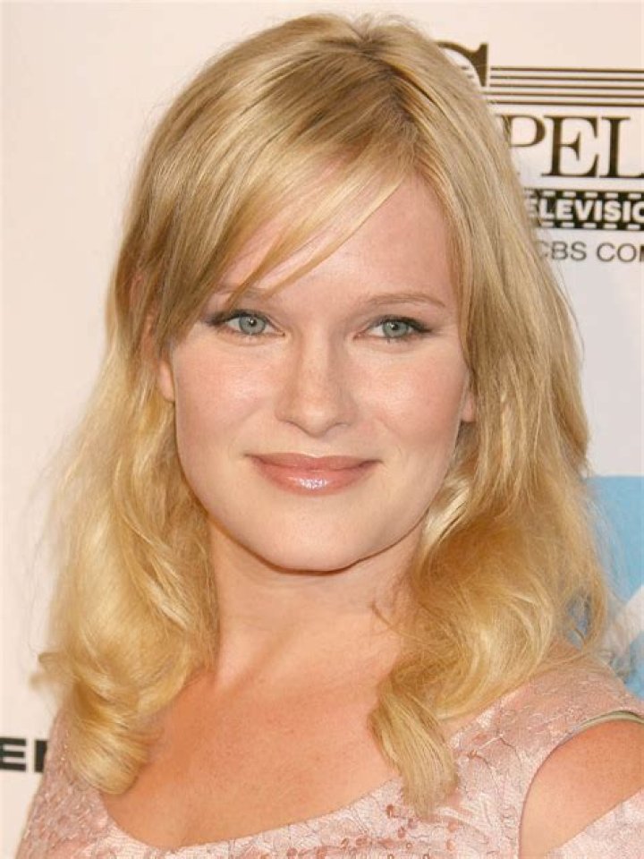Nicholle Tom: From Awkward Teen Heiress to Supergirl and Beyond