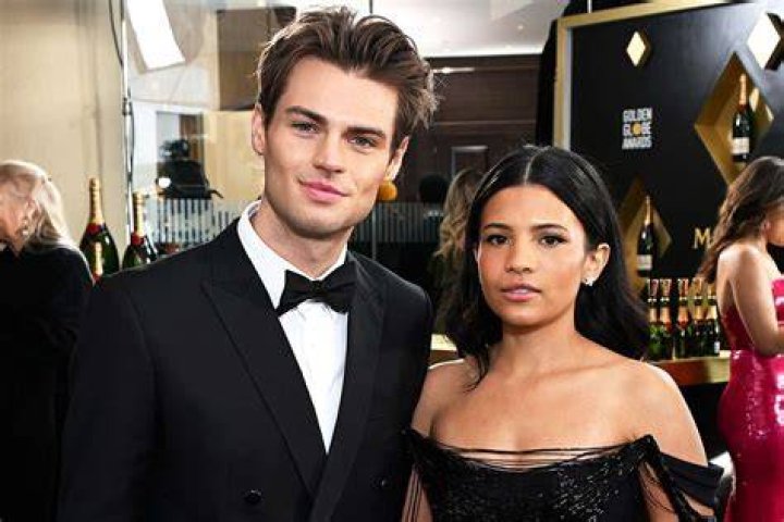 Noah LaLonde e Nikki Rodriguez: Unpacking Their On-Screen Chemistry and Real-Life Buzz