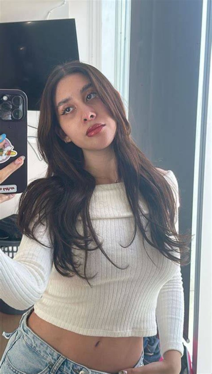 Odette Orlena Papa: A Rising Star in the Fashion and Entertainment Industry