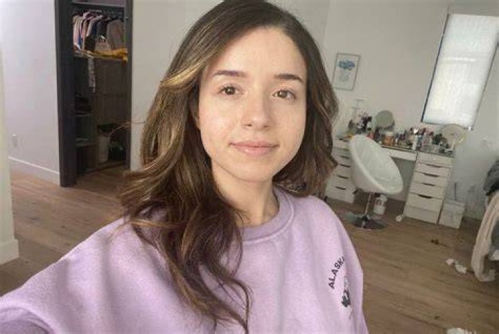 Pokimane No Makeup: What Her Natural Look Tells Us About Online Authenticity