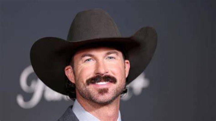 Riley Green Height in Feet: Unpacking the Stature of a Country Star