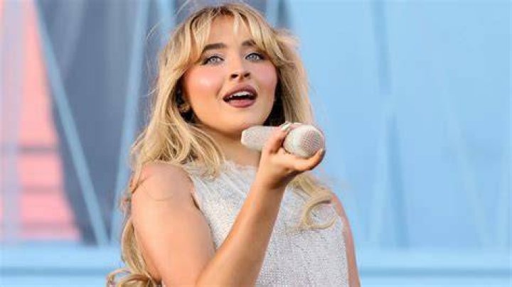 Sabrina Carpenter Weight and Height: Uncovering the Star's Physique
