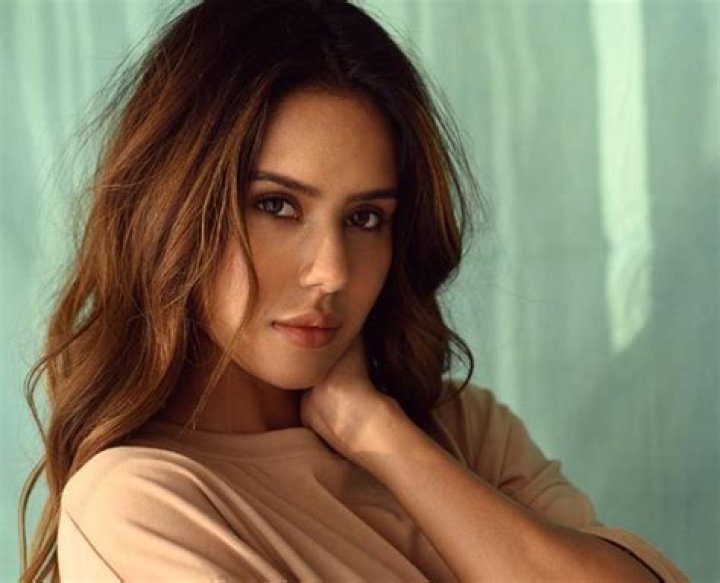 Sonam Bajwa: A Closer Look at the Punjabi Cinema Heartthrob