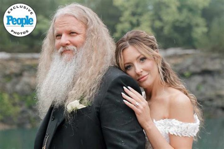 Stunning Married Pictures of Jamey Johnson's Wife: A Journey Through Love and Commitment