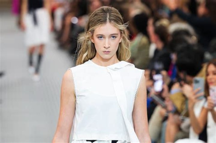 Sunday Rose's Musical Debut: A First Step into the Spotlight on the Runway