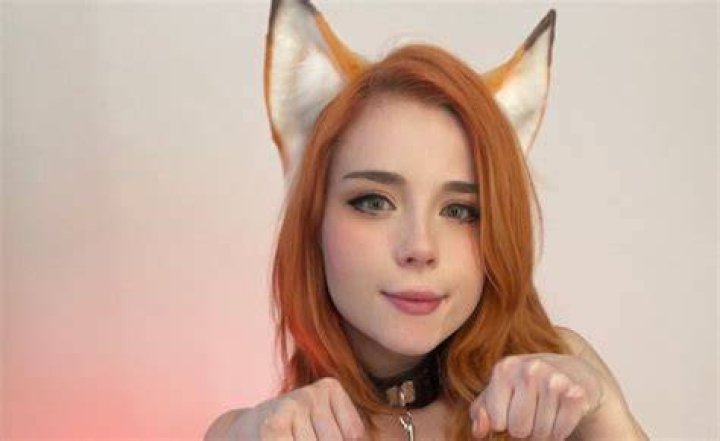 Sweetie Fox on ManyVids: Exploring a Digital Creator's Journey