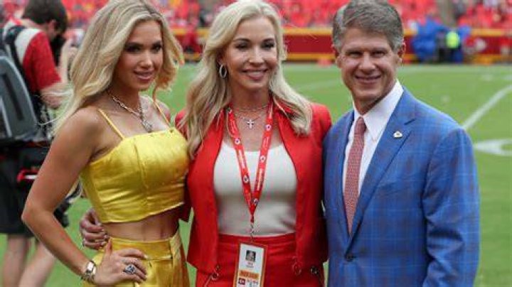 Tavia Hunt: The Heart Behind the Kansas City Chiefs Family