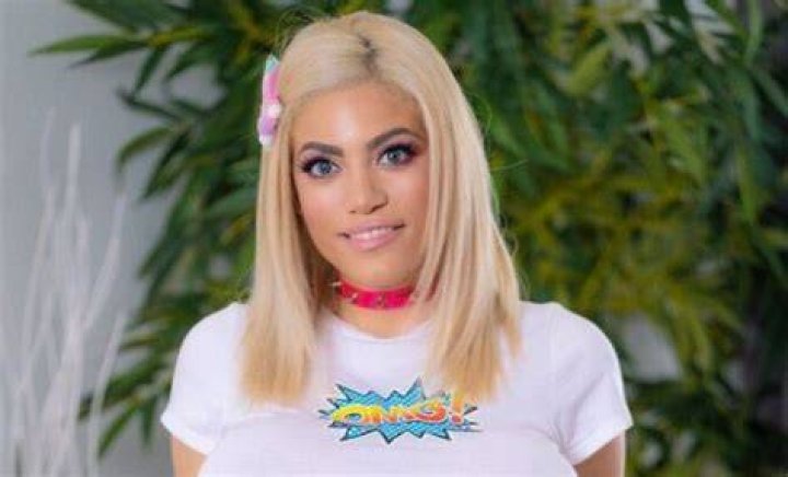 The Rising Presence of Amber Alena