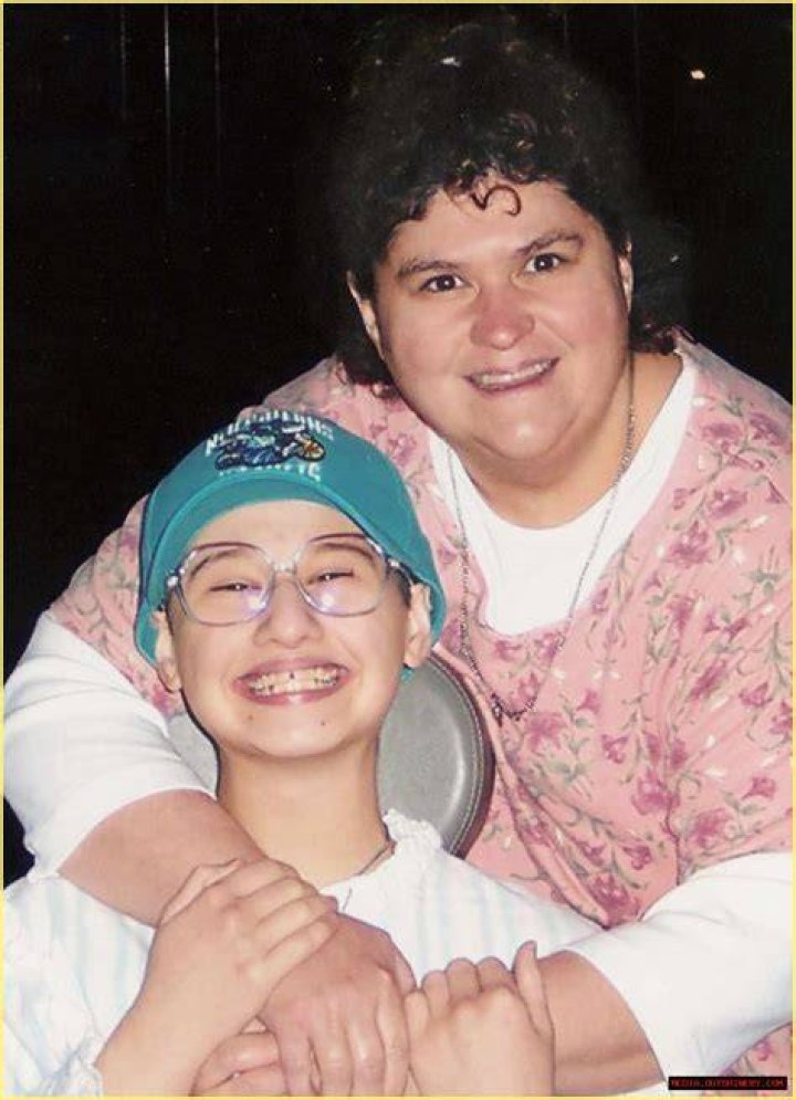 The Tragic Story of Dee Dee Blanchard: Unraveling a Bizarre Case