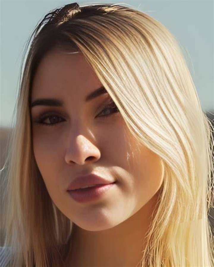 Uncovering Jenny Lux: A Rising Figure in Digital Entertainment