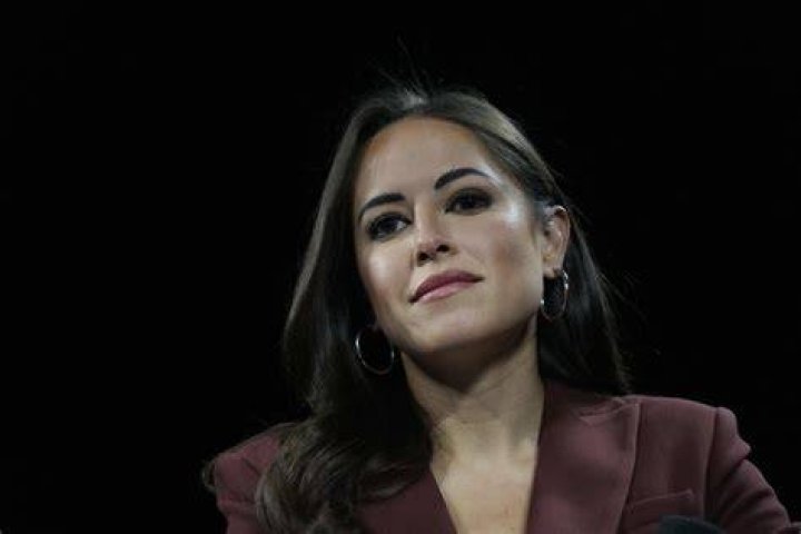 Understanding the Buzz Around Kaylee Hartung's Public Presence