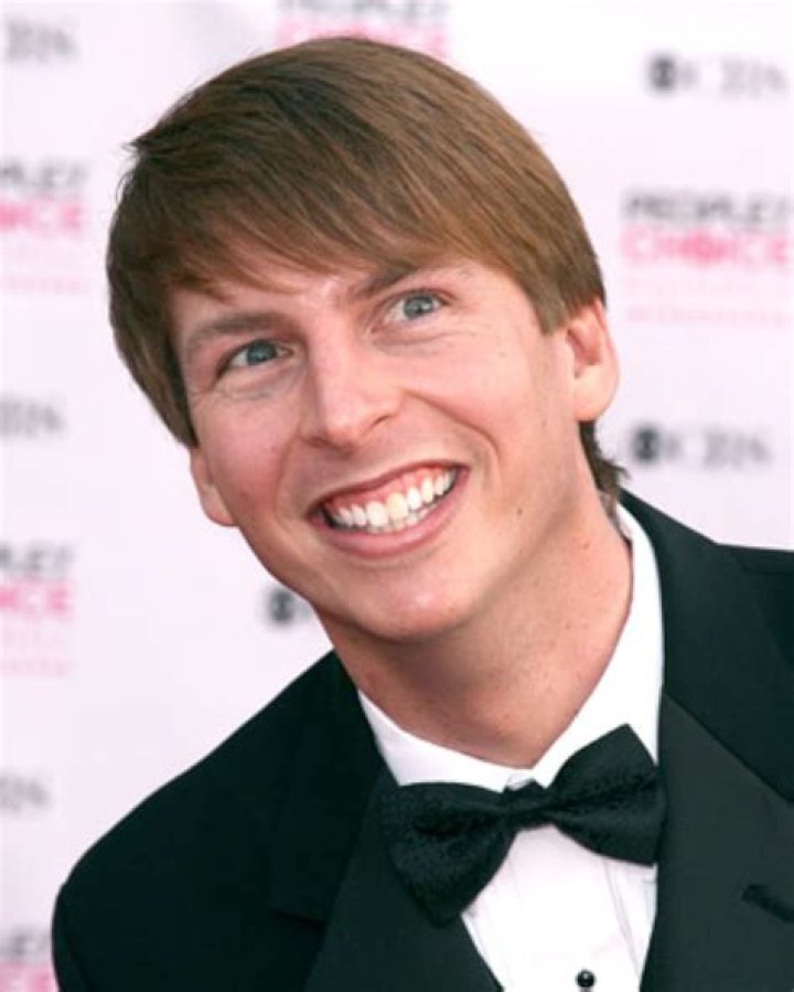 Unpacking the Buzz: Is Jack McBrayer Gay and What We Know