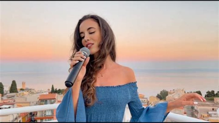 Unveiling Benedetta Caretta: The Italian Singer's Musical Journey