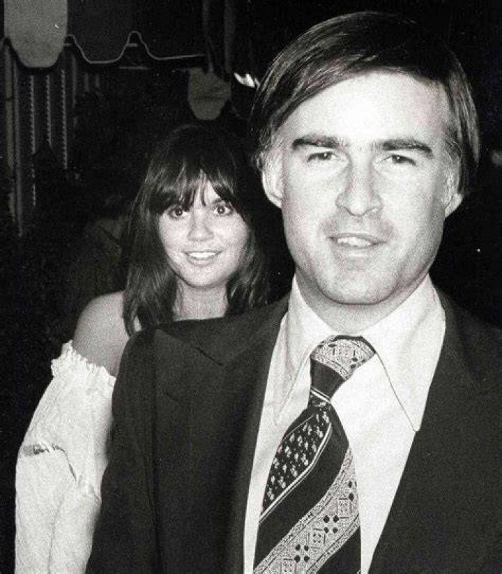 Was Linda Ronstadt Married to Jerry Brown? Unraveling a Famous Romance
