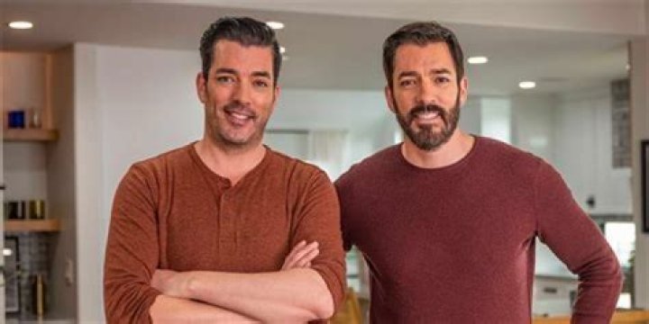 What SUV Does Drew Scott Drive? Discover the Car Choices of the Property Brother Star