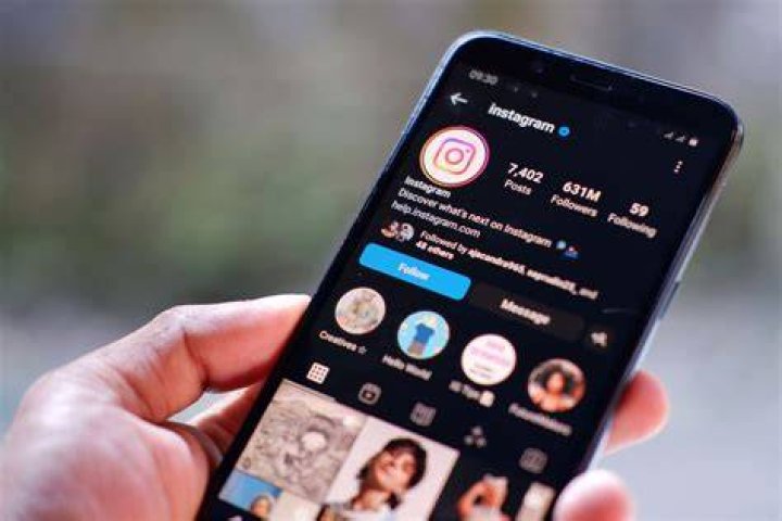 Who is the Biggest Fan Account on Instagram? Unpacking the Social Media Giants